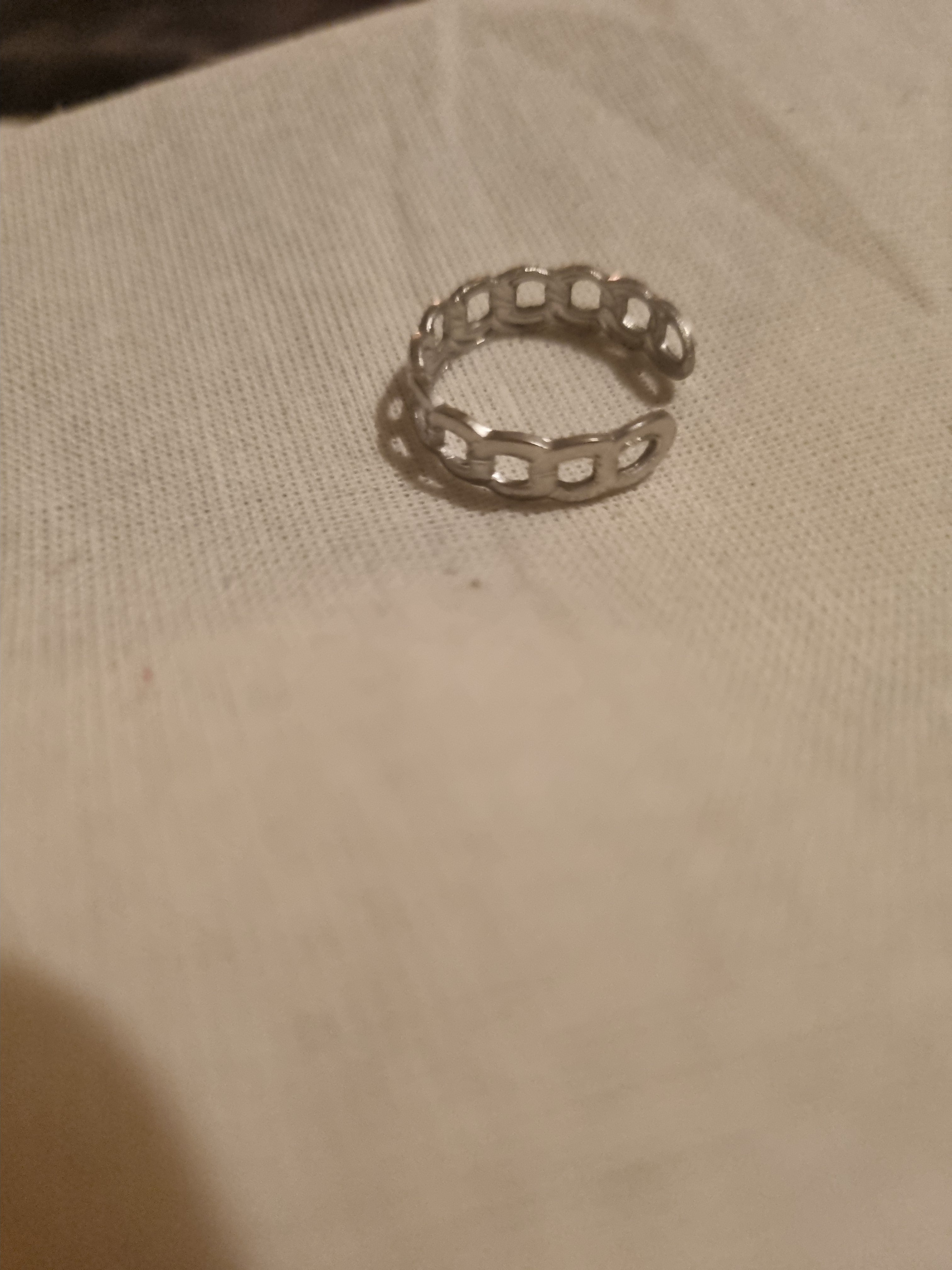 Joint circles design ring