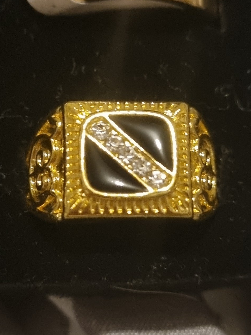 Beautifully designed mens golden ring with gorgeous stones encrusted in this beautiful setting.