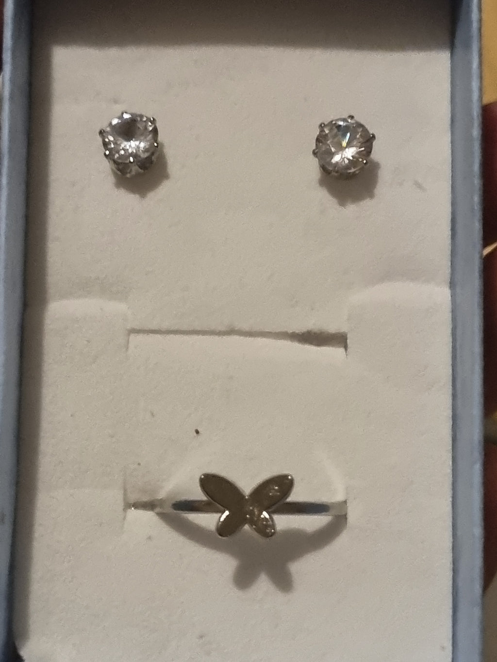 Beautiful dainty set for the ladies.