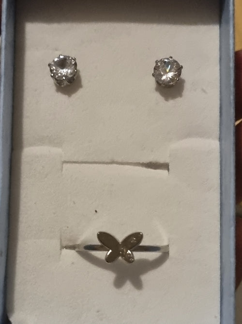 Beautiful dainty set for the ladies.