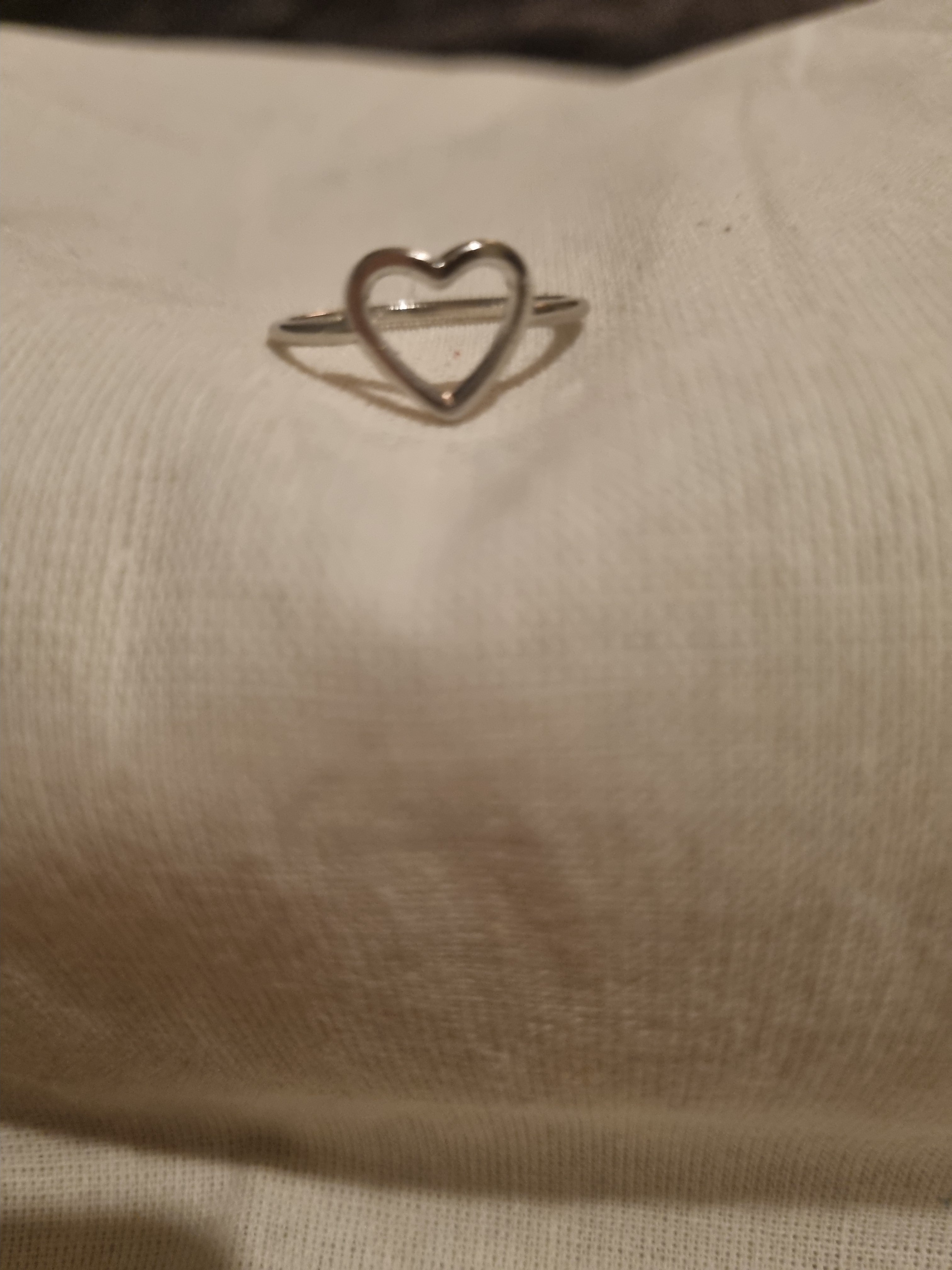 Ladies heart design ring