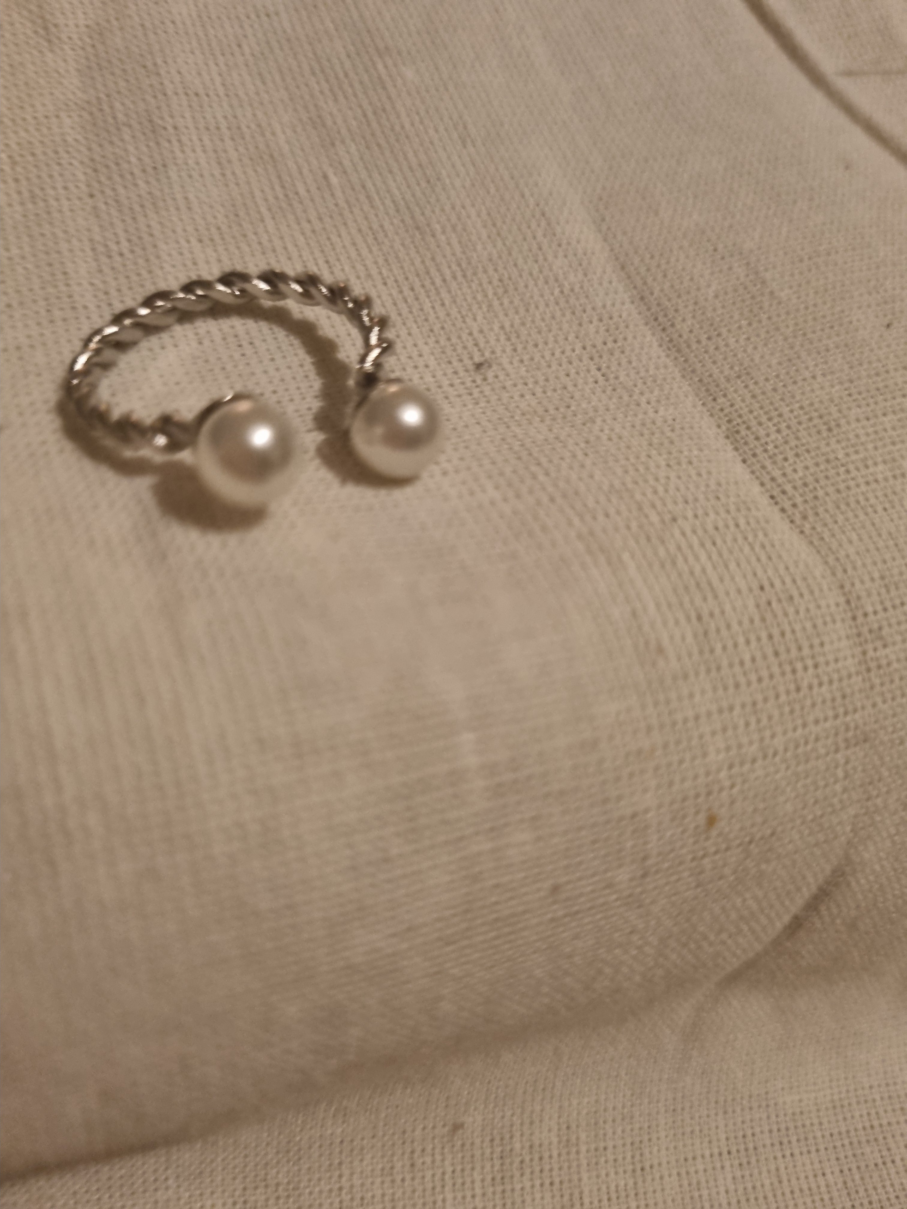 Adjustable simple ladies 2 large pearl ring design