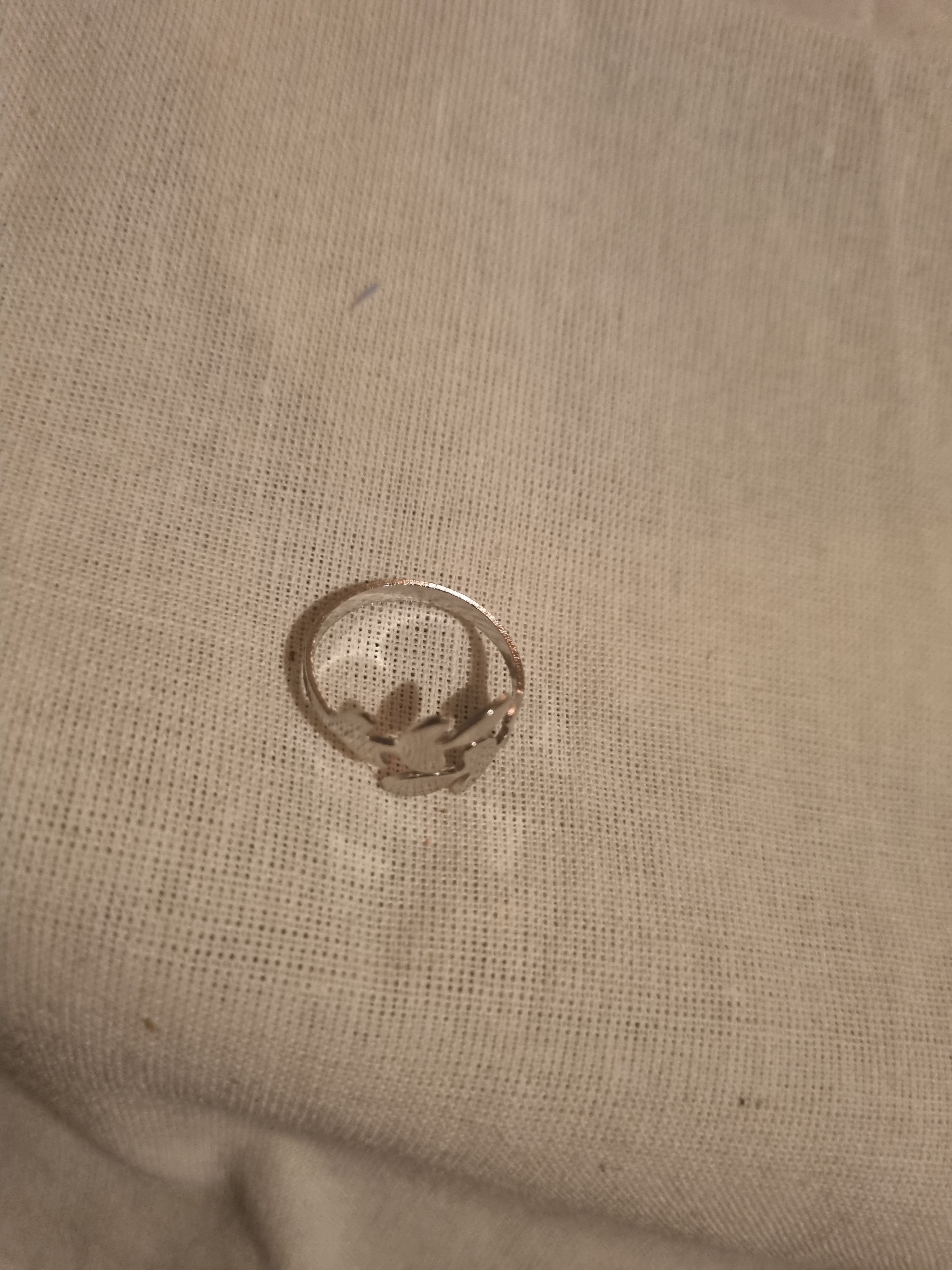 Ladies ring