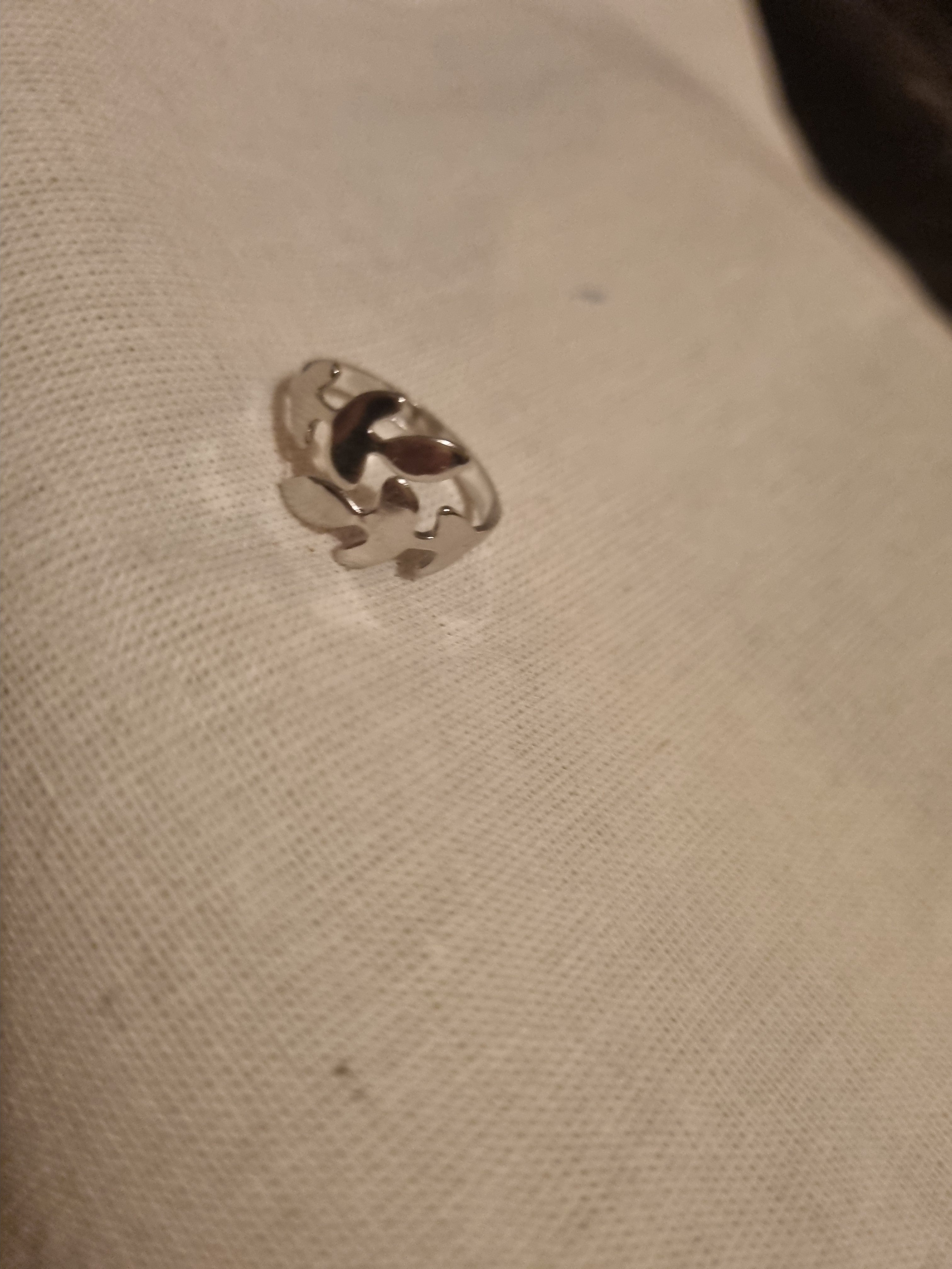 Ladies ring