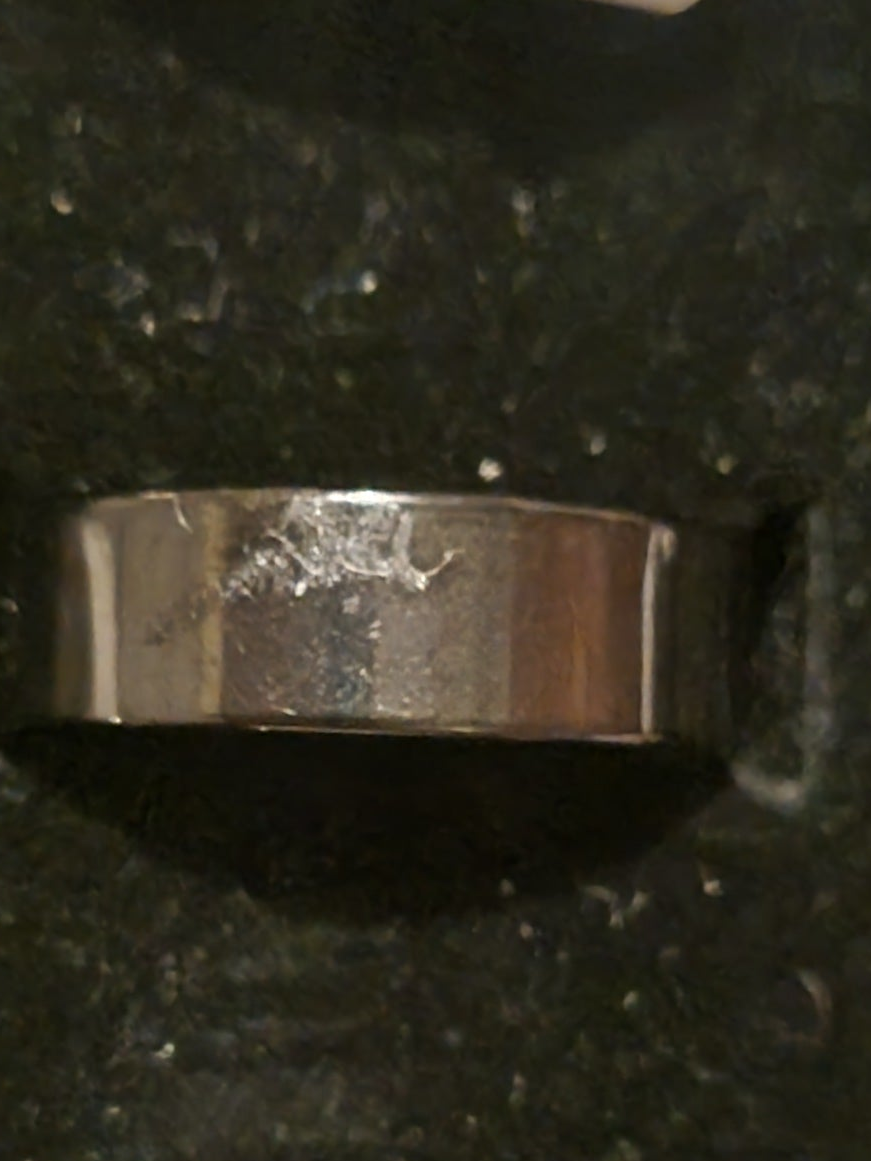 Mens straight edged thick black band
